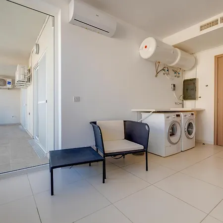 Апартаменты Valletta Skyline Serenity Luxury Harbour Views *