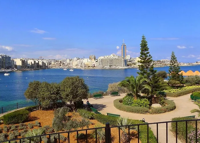 Valletta Skyline Serenity Luxury Harbour Views