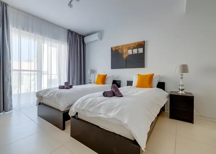 Valletta Skyline Serenity Luxury Harbour Views Sliema