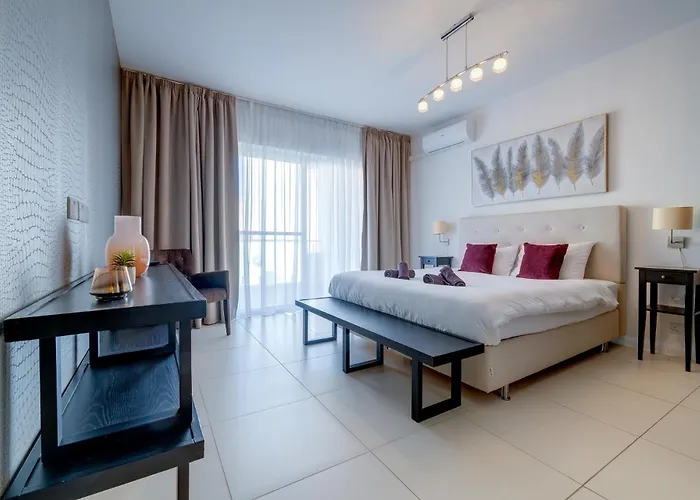 아파트 Valletta Skyline Serenity Luxury Harbour Views 슬리에마