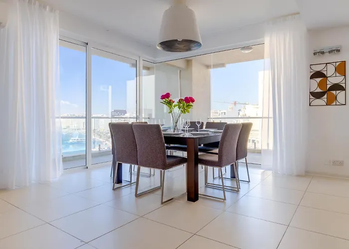 Valletta Skyline Serenity Luxury Harbour Views * Sliema