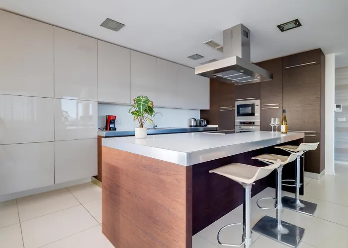 아파트 Valletta Skyline Serenity Luxury Harbour Views 슬리에마