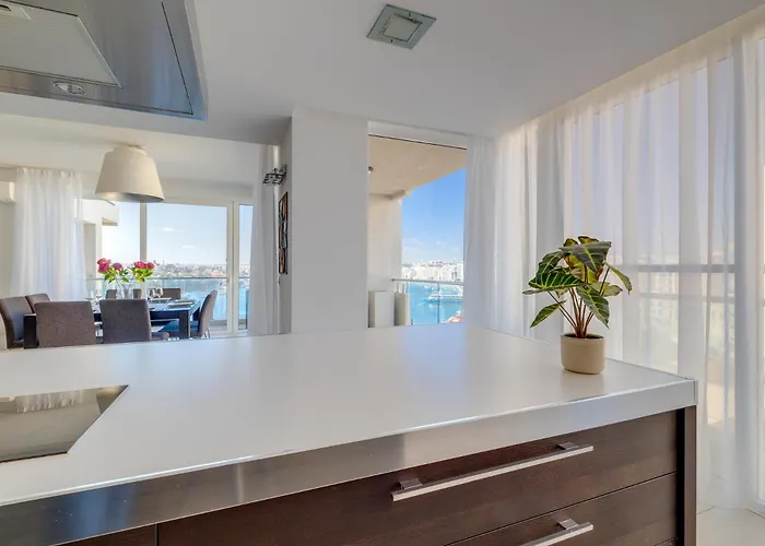 아파트 Valletta Skyline Serenity Luxury Harbour Views