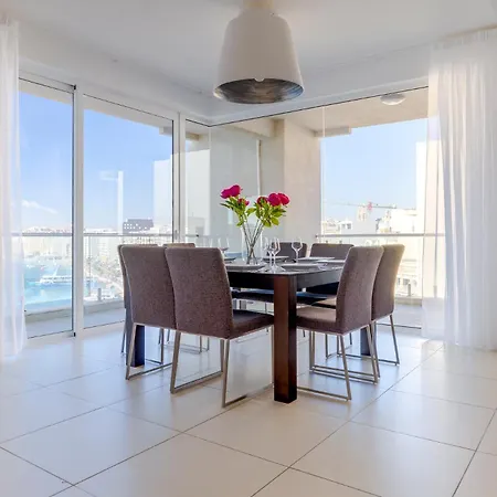 Valletta Skyline Serenity Luxury Harbour Views * Sliema